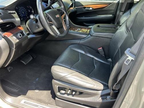 2016 Cadillac Escalade Luxury