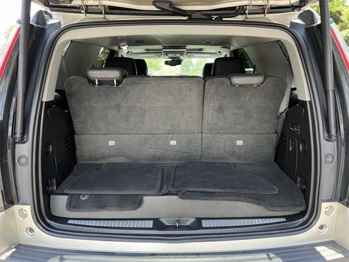 2016 Cadillac Escalade Luxury