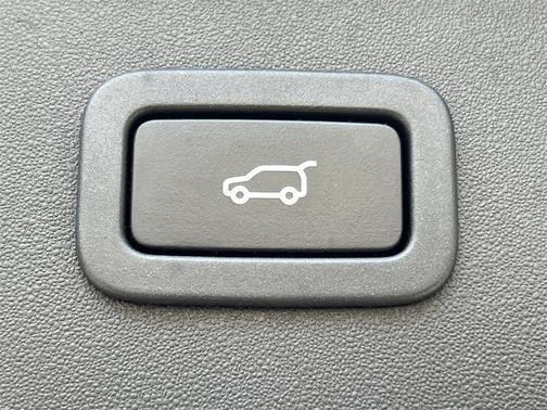 2018 Jaguar E-PACE R-Dynamic SE