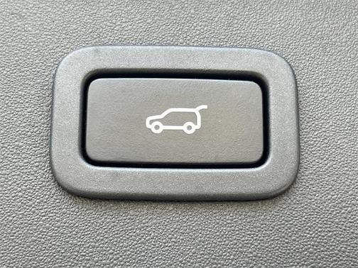 2018 Jaguar E-PACE R-Dynamic SE