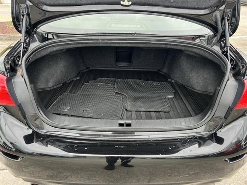 2015 INFINITI Q50 Sport