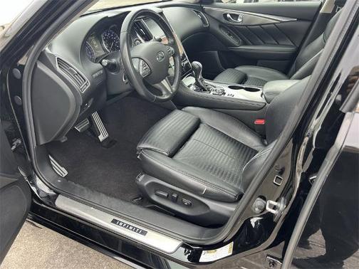 2015 INFINITI Q50 Sport