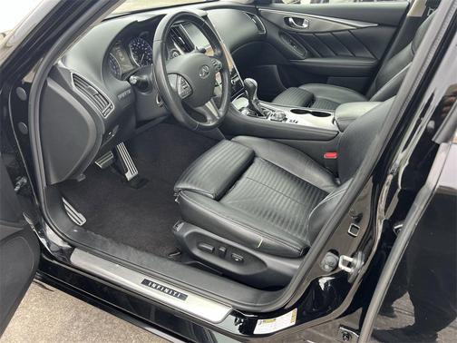2015 INFINITI Q50 Sport