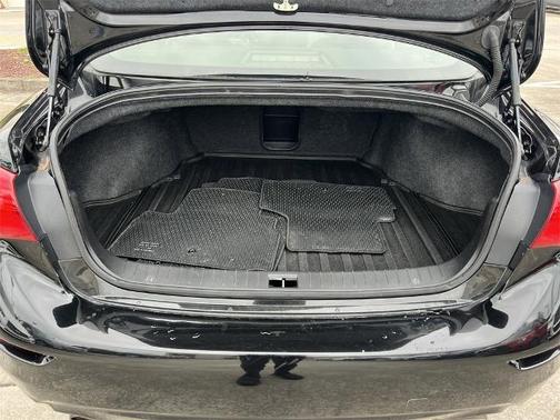 2015 INFINITI Q50 Sport