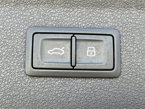 2018 Audi Q3 2.0T Premium