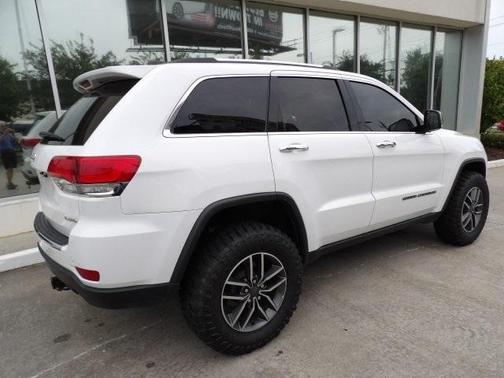 Photo 3 of 30 of 2019 Jeep Grand Cherokee Limited