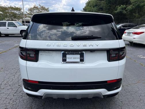 Fuji White 2024 Land Rover Discovery Sport Core S