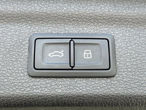 2021 Audi Q3 45 S line Premium