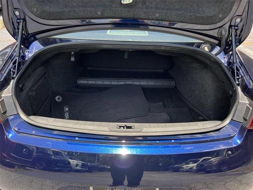 2022 INFINITI Q60 LUXE