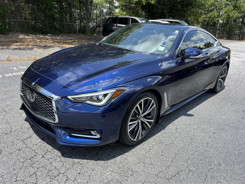 2022 INFINITI Q60 LUXE