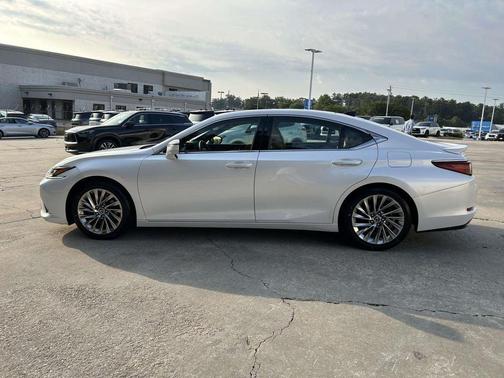 White Pearl 2023 Lexus ES 350 Ultra Luxury