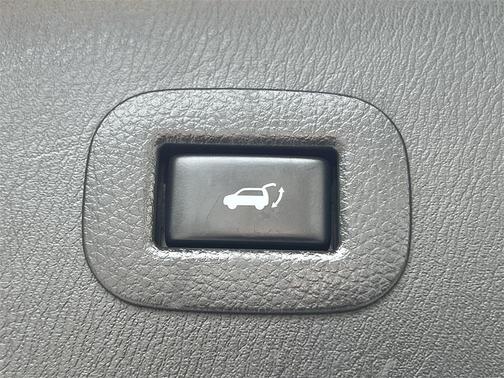 2015 INFINITI QX80 Base