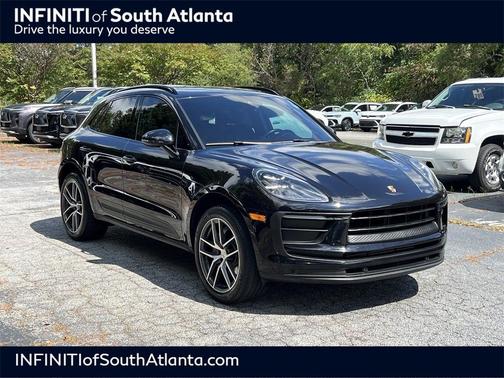 2022 Porsche Macan Base