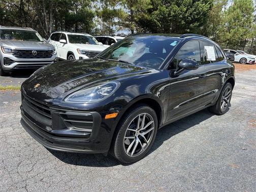 2022 Porsche Macan Base