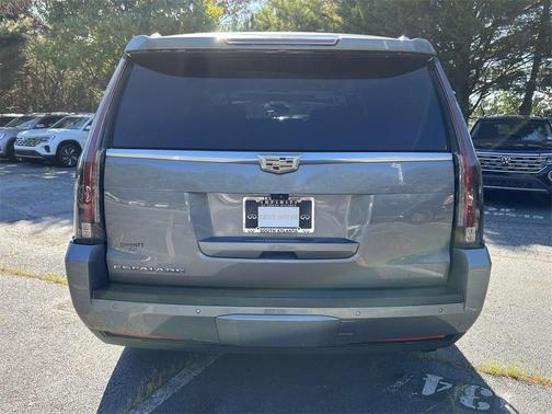2018 Cadillac Escalade ESV Luxury