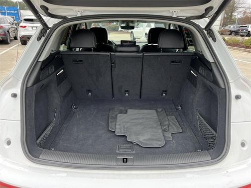 2024 Audi Q5 45 S line quattro Premium