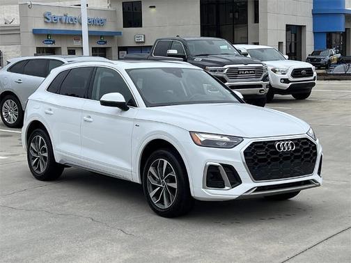 2024 Audi Q5 45 S line quattro Premium