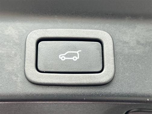 2018 Jaguar F-PACE 30t R-Sport