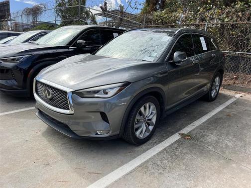 2022 INFINITI QX50 Luxe