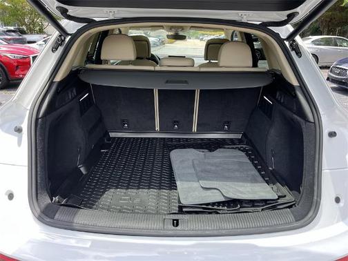 2020 Audi Q5 40 Premium Plus