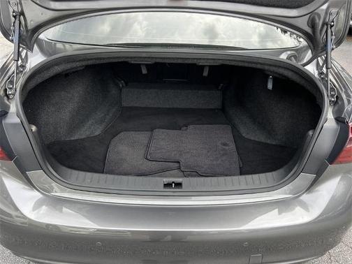 2022 INFINITI Q50 LUXE
