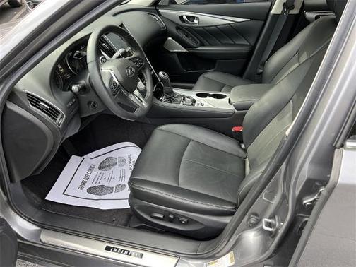 2022 INFINITI Q50 LUXE