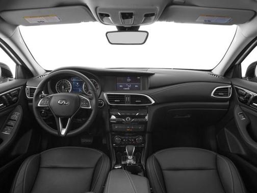 2018 INFINITI QX30 Luxury