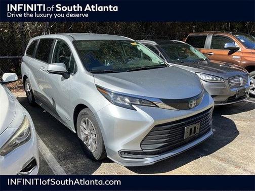 2021 Toyota Sienna LE