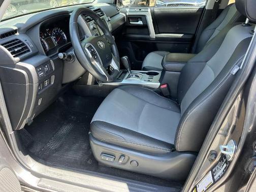 Magnetic Gray Metallic 2018 Toyota 4Runner SR5 Premium