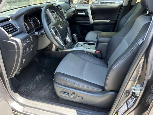 Magnetic Gray Metallic 2018 Toyota 4Runner SR5 Premium