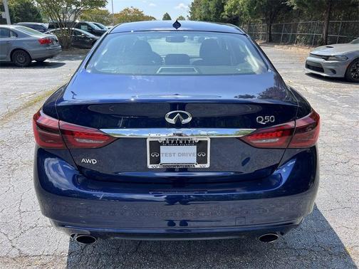 2022 INFINITI Q50 LUXE
