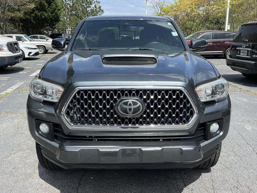 Magnetic Gray Metallic 2018 Toyota Tacoma TRD Sport