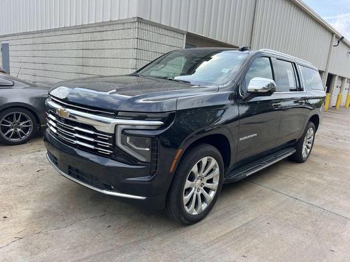 Dark Ash Metallic 2025 Chevrolet Suburban Premier