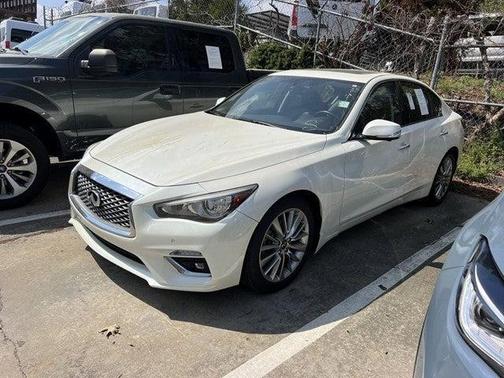 Majestic White 2022 INFINITI Q50 LUXE