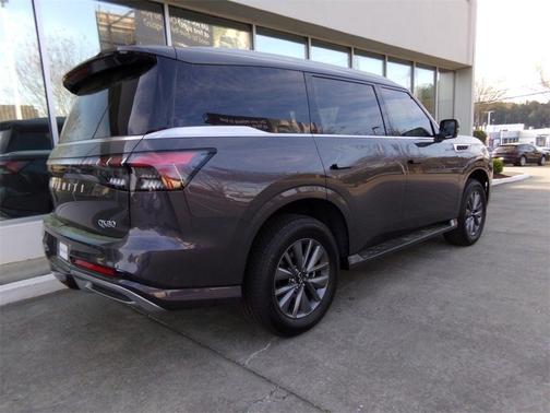 2025 INFINITI QX80 PURE