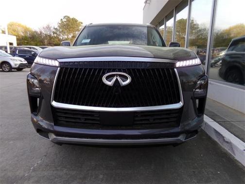 2025 INFINITI QX80 PURE