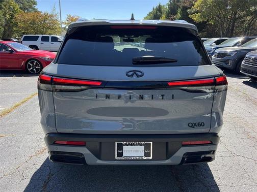 2025 INFINITI QX60 Luxe