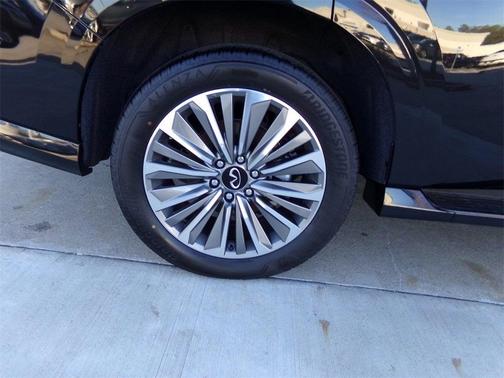 2025 INFINITI QX80 SENSORY