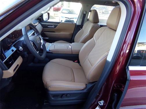 2025 INFINITI QX80 Luxe