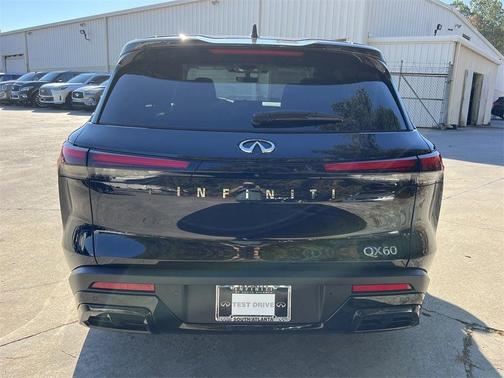 2025 INFINITI QX60 Pure