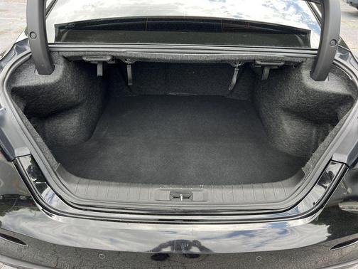 Black 2023 Nissan Maxima Platinum