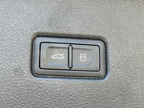 2022 Audi Q5 45 S line Premium Plus