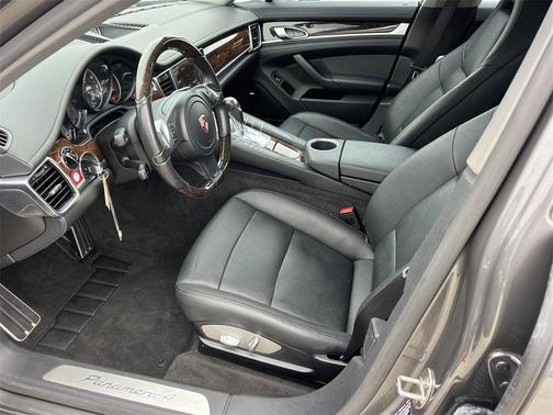 2014 Porsche Panamera 4