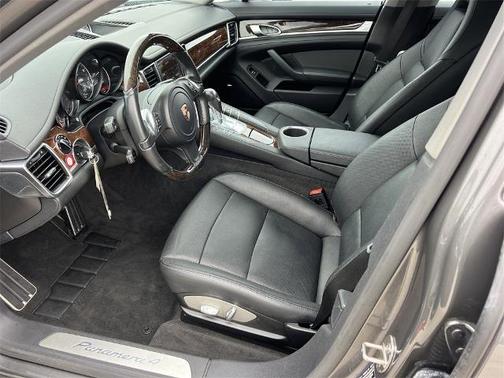2014 Porsche Panamera 4