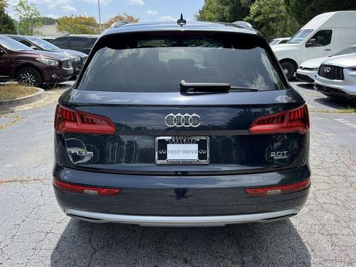 Moonlight Blue Metallic 2018 Audi Q5 2.0T Premium Plus