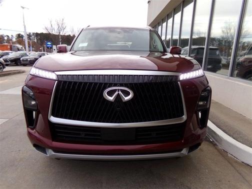 2025 INFINITI QX80 Luxe