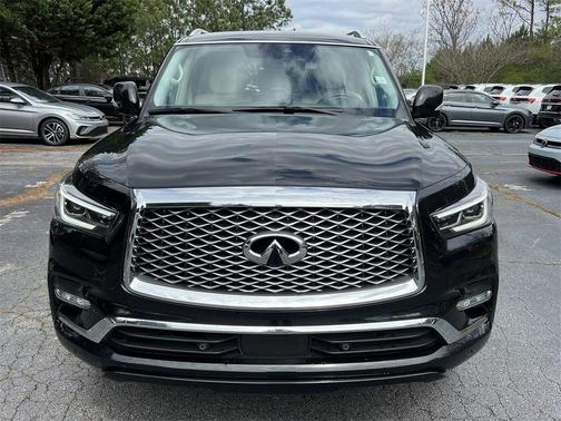 2023 INFINITI QX80 Luxe