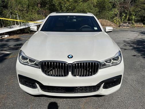 2016 BMW 750 i xDrive