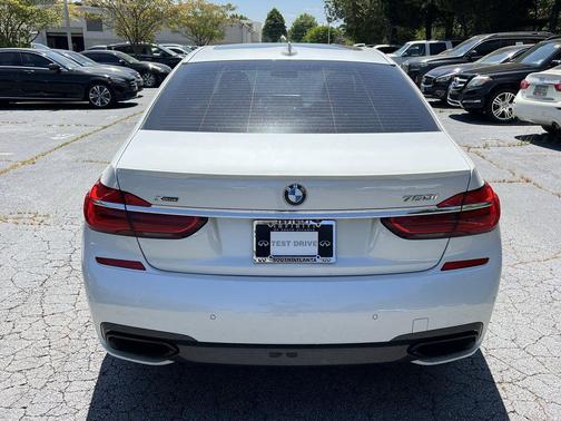 Mineral White Metallic 2019 BMW 750 i xDrive