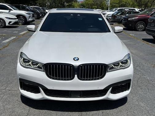 Mineral White Metallic 2019 BMW 750 i xDrive